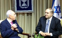 On a recent vist to Israel, Leon Charney met with President of the State of Israel Shimon Peres.